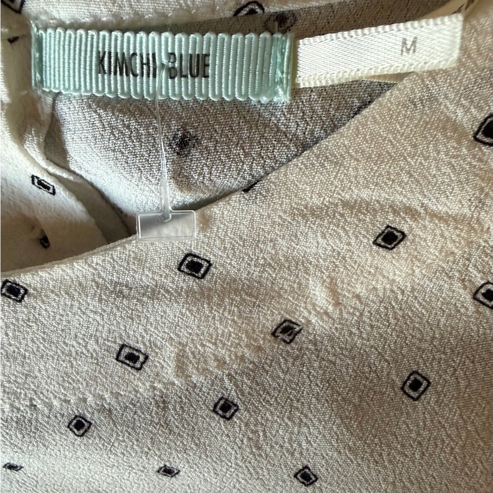 Kimchi Blue Urban Outfitters White & Black Diamond  Cropped Long Sleeve Top - Picture 4 of 4